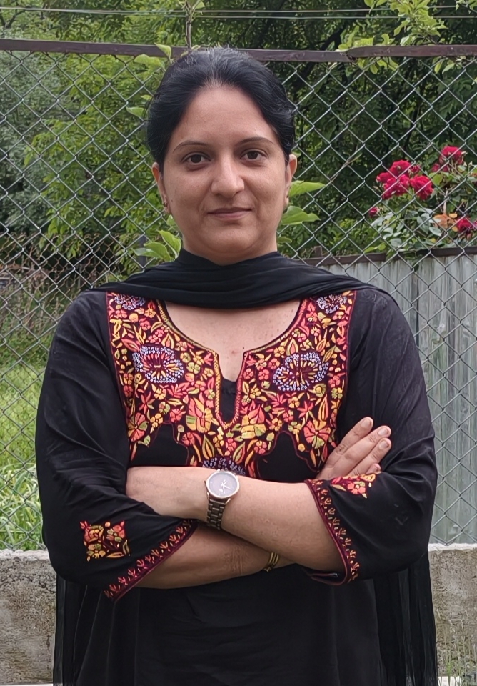 Dr. Sowbiya Muneer
